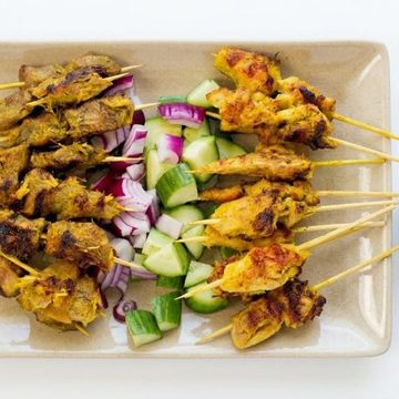 Madli's satay skewers with peanut gravy
